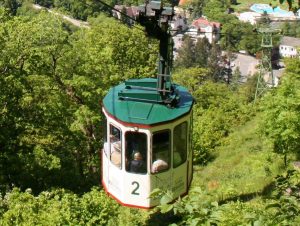 Efter Prag går turn til smukke harzen. på billedet ses svævebanen i bad harzburg Svævebane bad harzburg udsigt